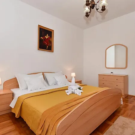 Apartment Lana